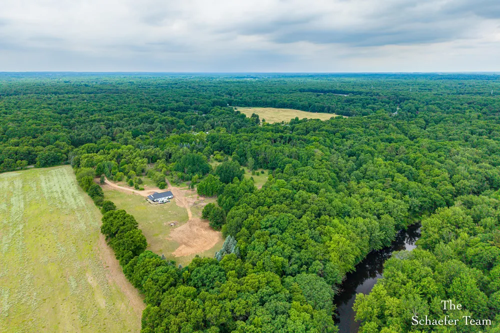 5227 S Johnson Road Greenville, MI 48838