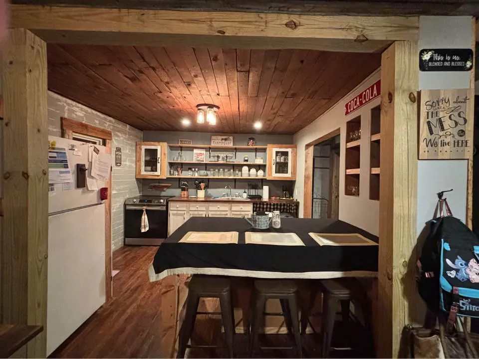 42 Dripping Springs Ct Monterey, TN 38574
