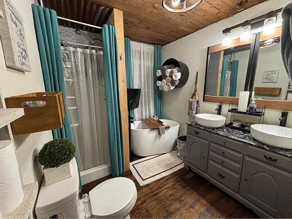 42 Dripping Springs Ct Monterey, TN 38574