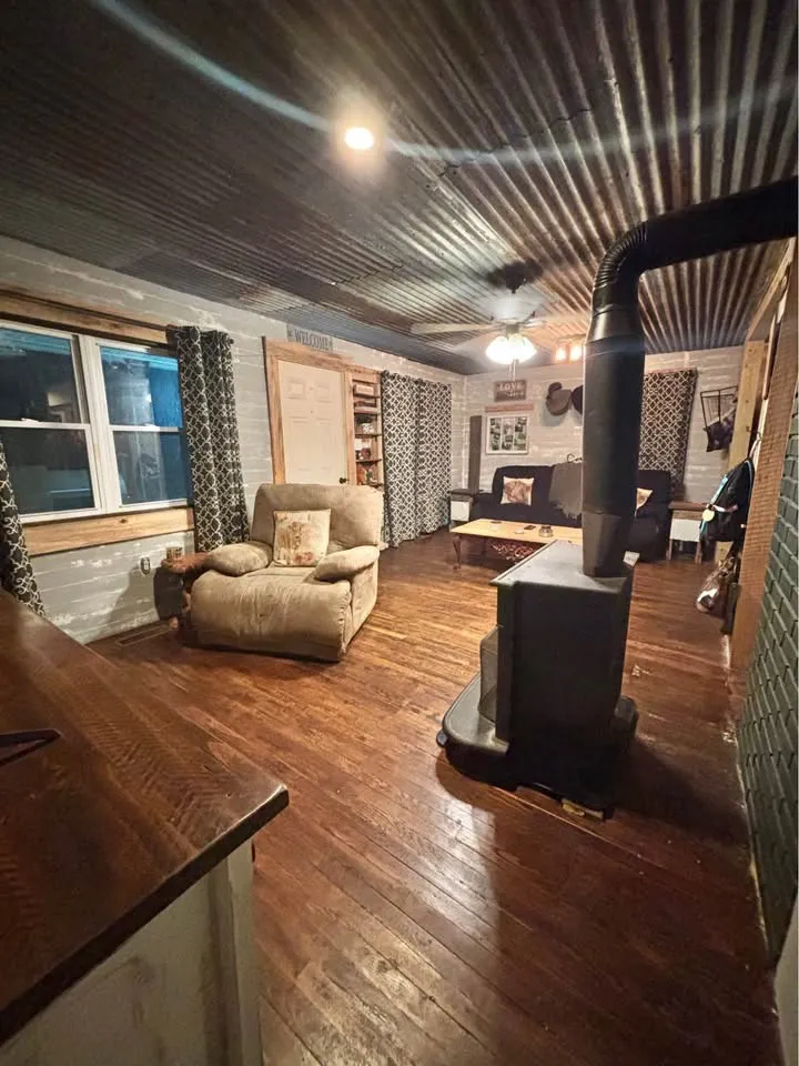 42 Dripping Springs Ct Monterey, TN 38574