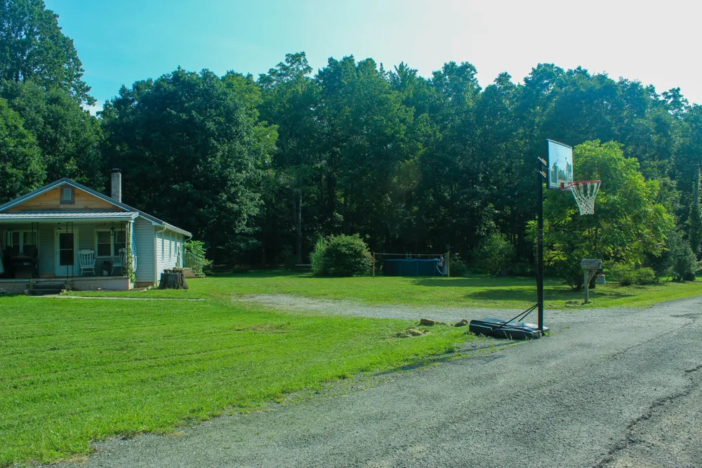 42 Dripping Springs Ct Monterey, TN 38574