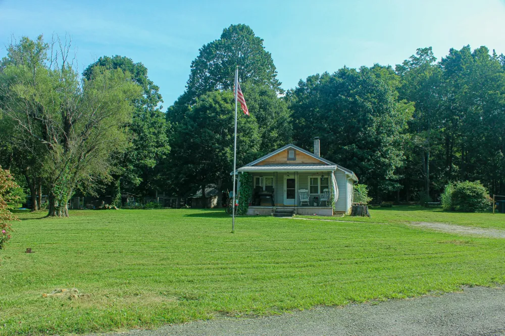 42 Dripping Springs Ct Monterey, TN 38574