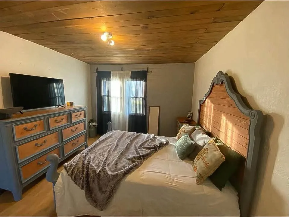 42 Dripping Springs Ct Monterey, TN 38574
