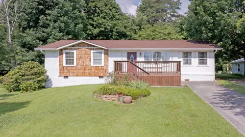 418 Haywood Ln