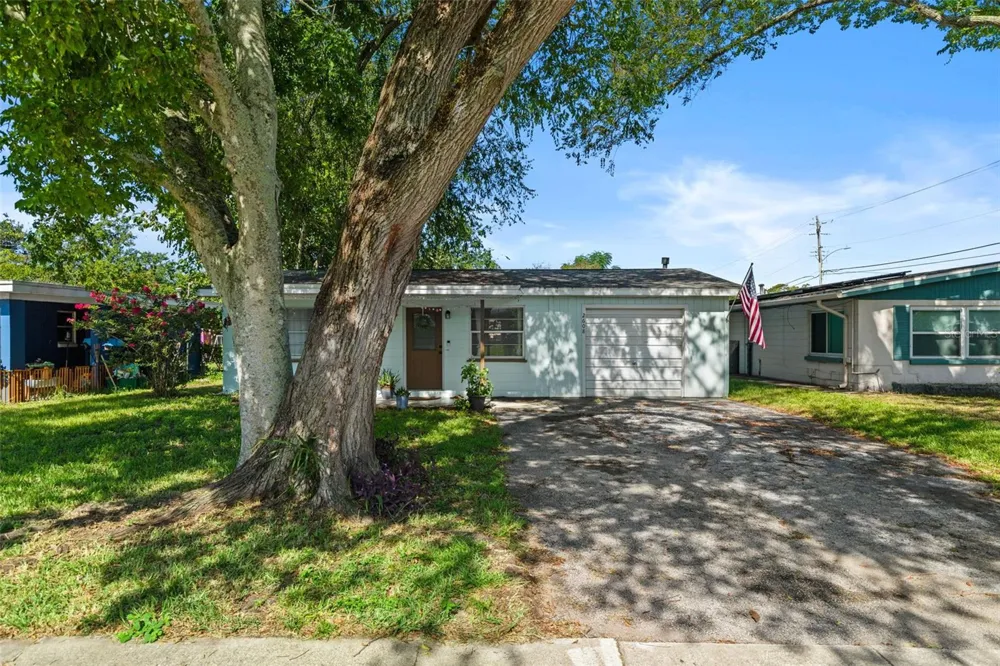 2608 ANASTASIA DRIVE South Daytona, FL 32119