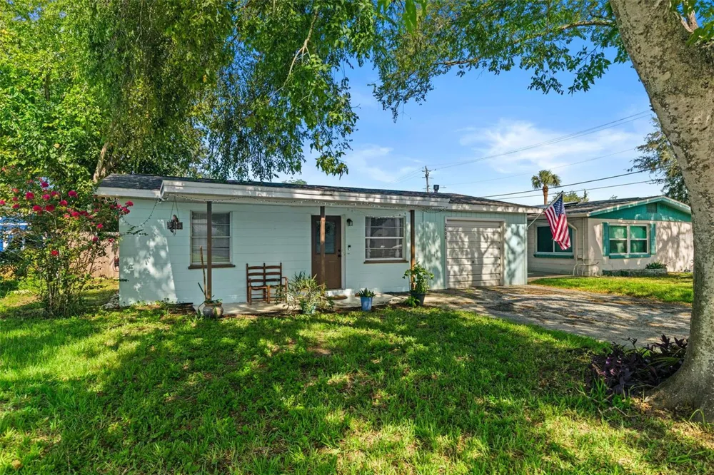 2608 ANASTASIA DRIVE South Daytona, FL 32119