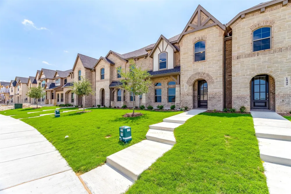 1531 HOmeplace Circle Mansfield, TX 76063