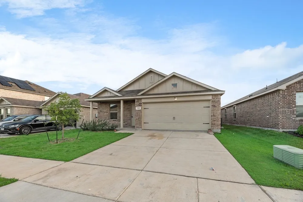 1012 Barkers Pond Avenue Forney, TX 75126