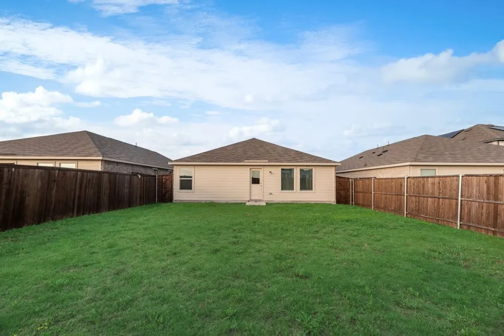 1012 Barkers Pond Avenue Forney, TX 75126