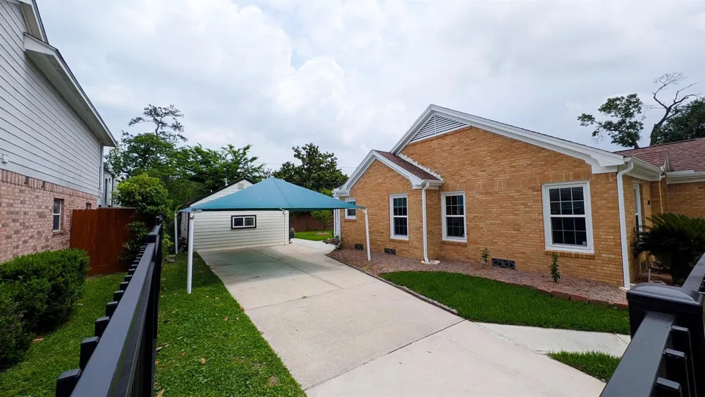 409 Milwaukee Street Houston, TX 77009