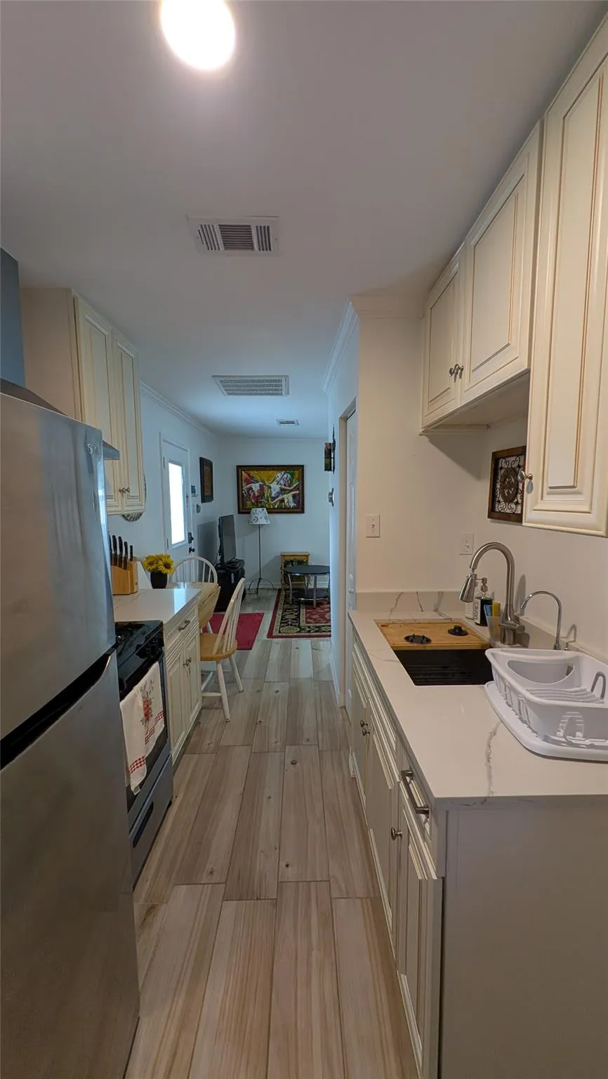 409 Milwaukee Street Houston, TX 77009