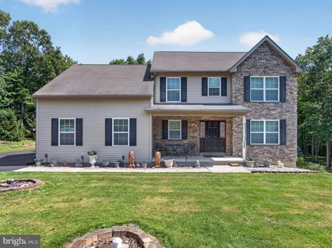 2199 ACORN COURT