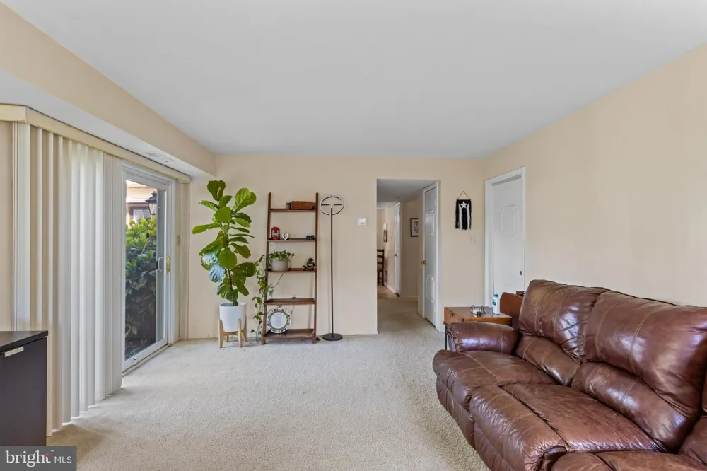 1435 CROFTON PARKWAY Crofton, MD 21114