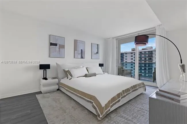 7525 E Treasure Dr #914 North Bay Village, FL 33141