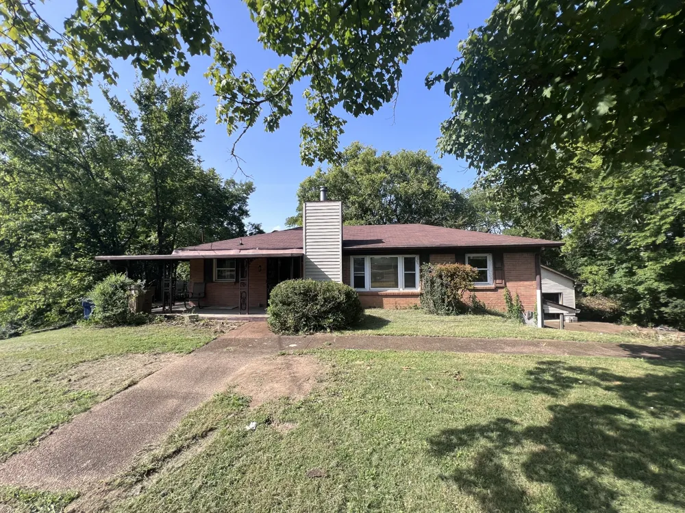 221 Pear Orchard Dr Goodlettsville, TN 37072