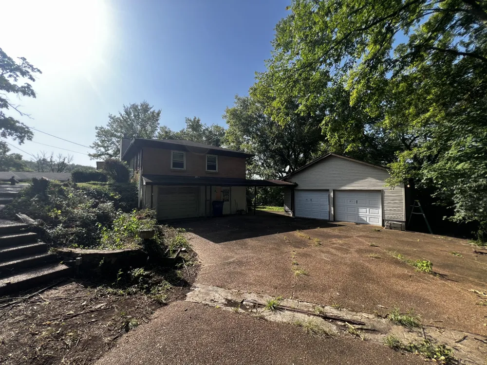 221 Pear Orchard Dr Goodlettsville, TN 37072