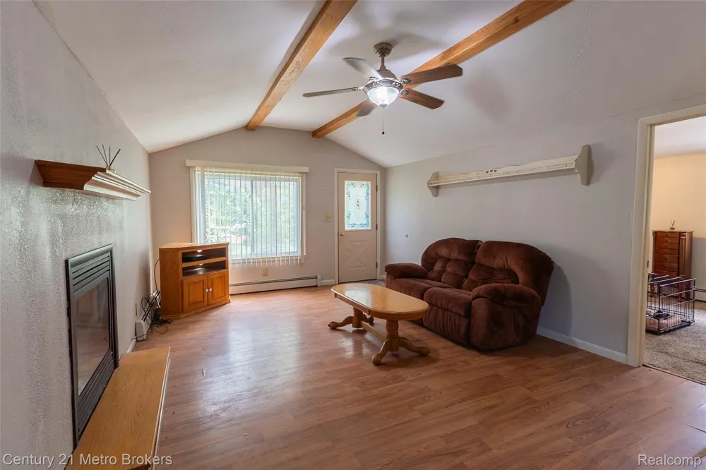 3063 Stockbridge Street Genesee Charter Township, MI 48506