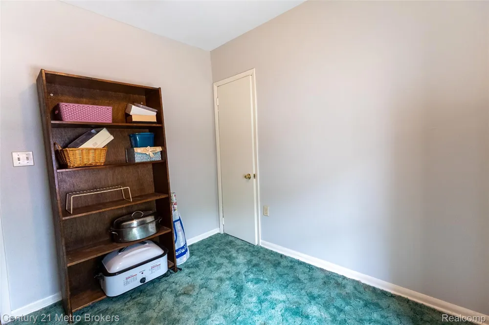3063 Stockbridge Street Genesee Charter Township, MI 48506
