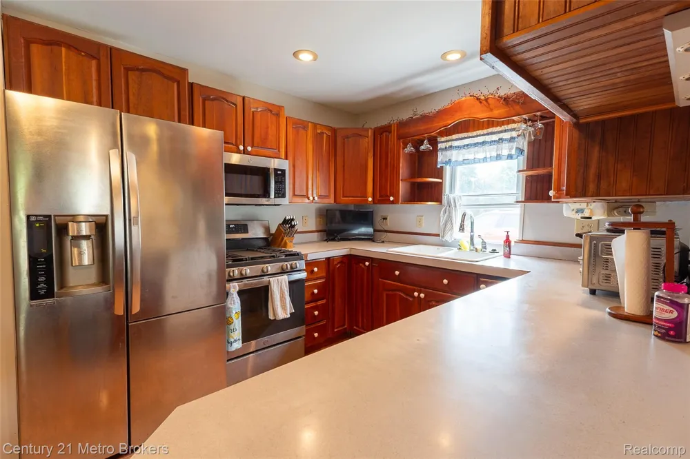 3063 Stockbridge Street Genesee Charter Township, MI 48506