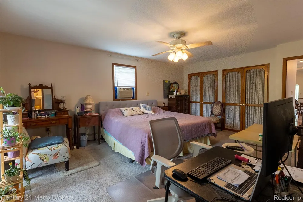 3063 Stockbridge Street Genesee Charter Township, MI 48506