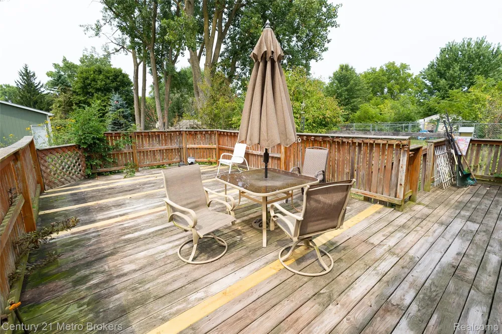 3063 Stockbridge Street Genesee Charter Township, MI 48506