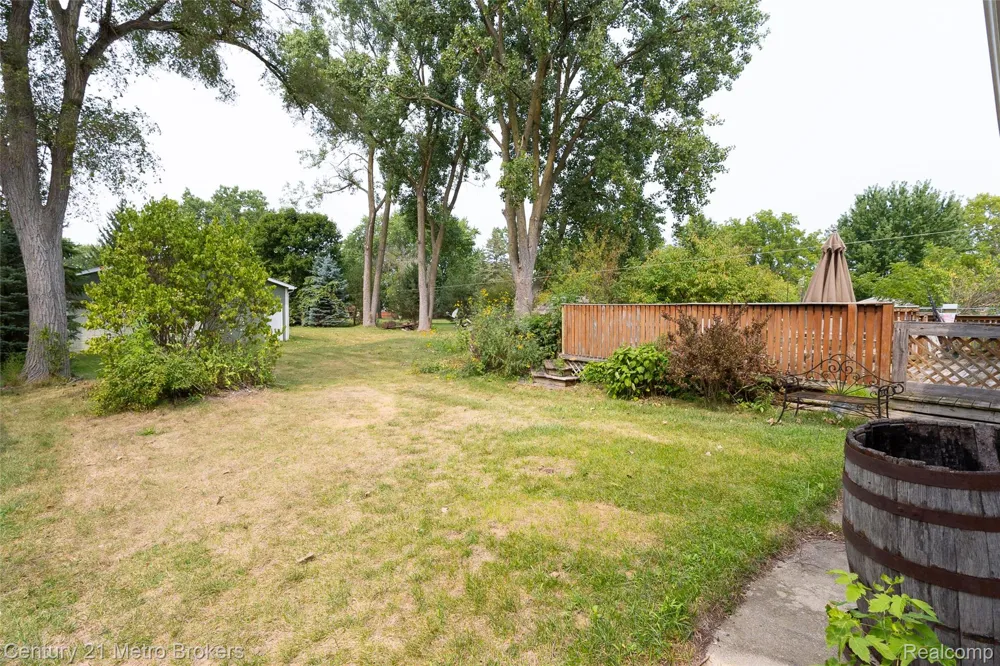 3063 Stockbridge Street Genesee Charter Township, MI 48506