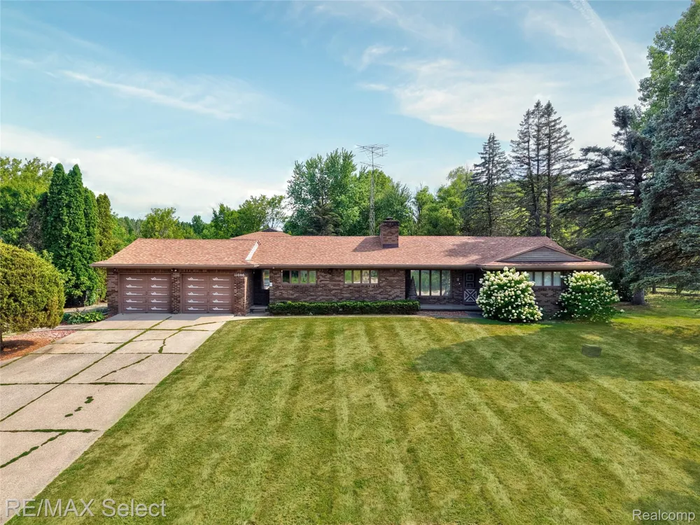 11080 Lapeer Road Davison Township, MI 48423