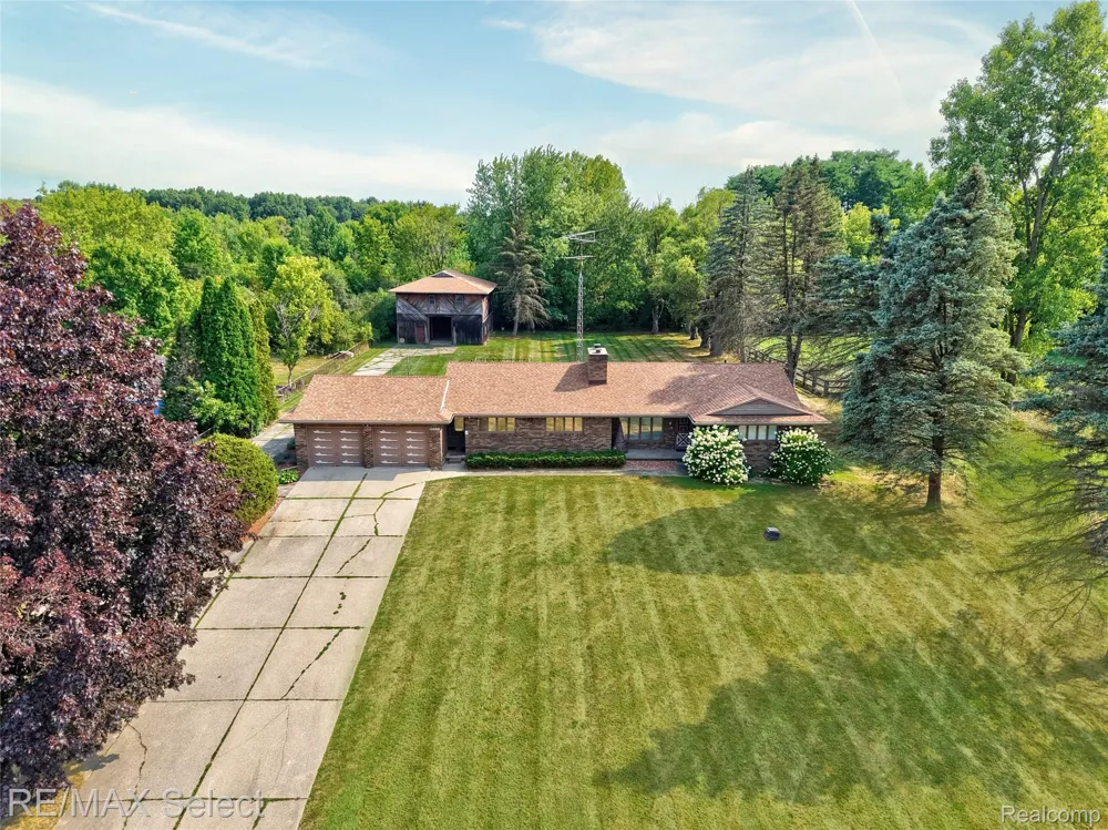 11080 Lapeer Road Davison Township, MI 48423