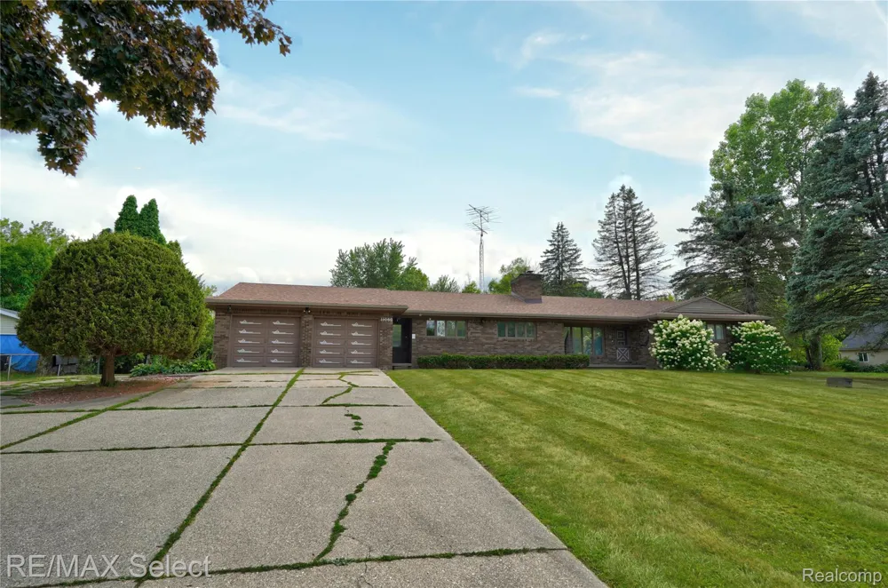 11080 Lapeer Road Davison Township, MI 48423