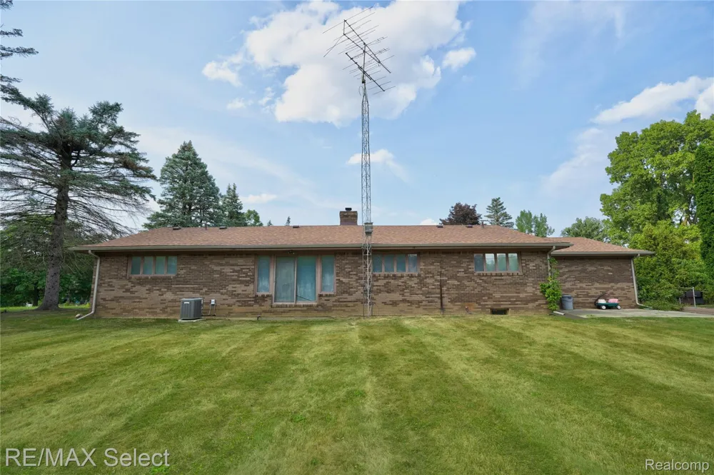 11080 Lapeer Road Davison Township, MI 48423