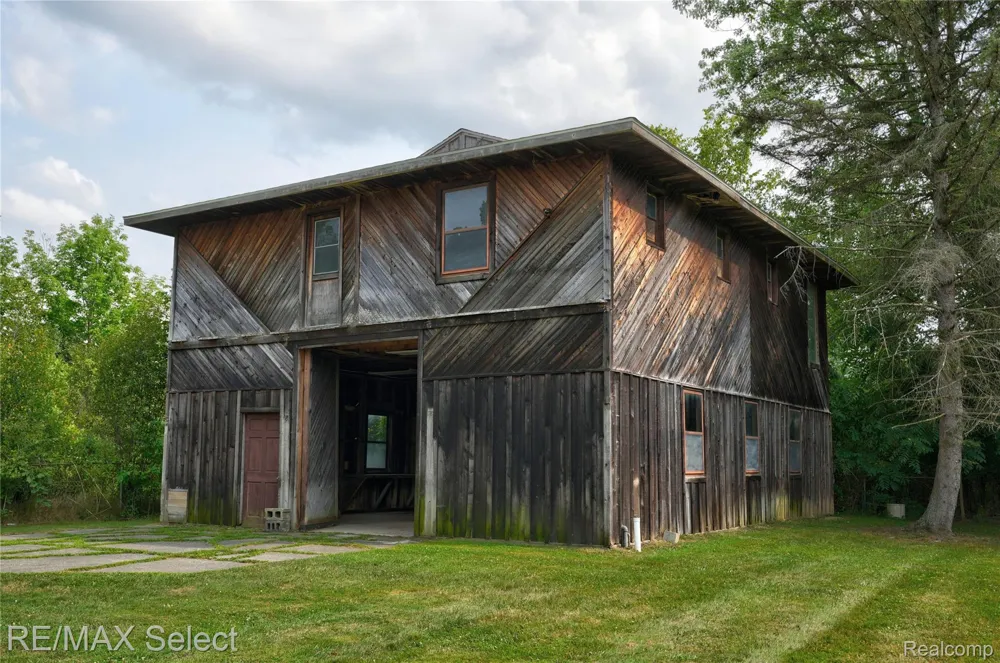 11080 Lapeer Road Davison Township, MI 48423