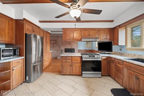 11080 Lapeer Road