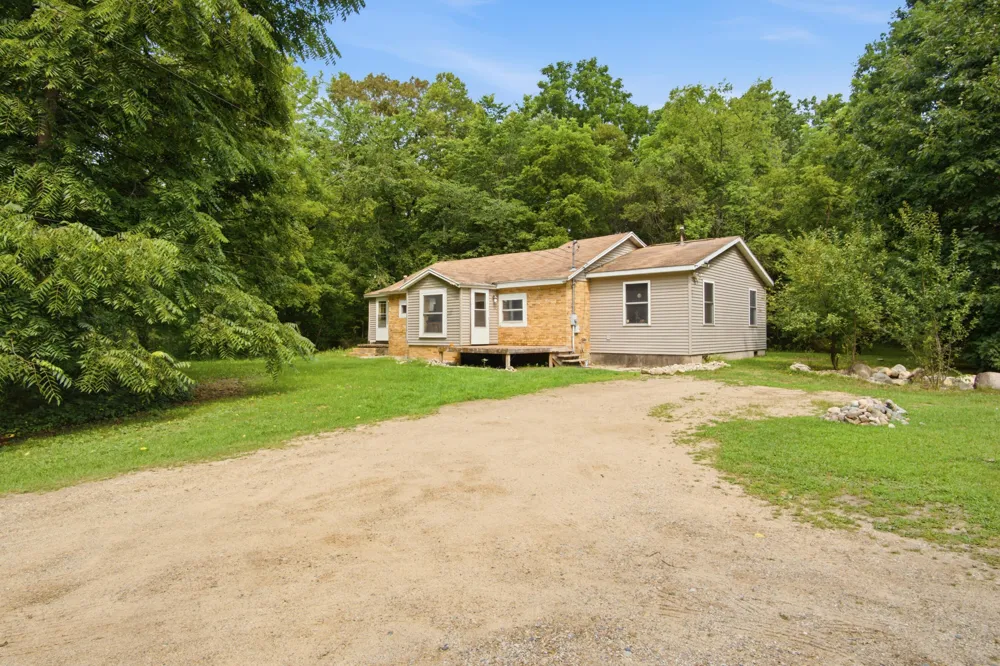430 W 5th Street Aetna Township, MI 49336