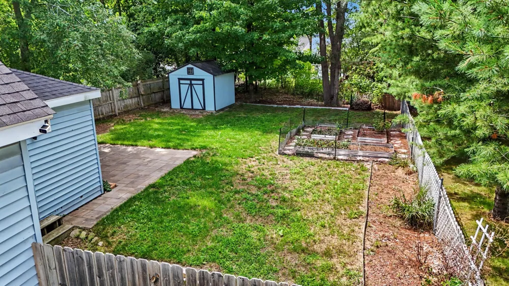933 Benjamin Avenue NE Grand Rapids City, MI 49503