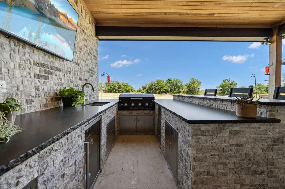 220 High Point Drive Hillsboro, TX 76645
