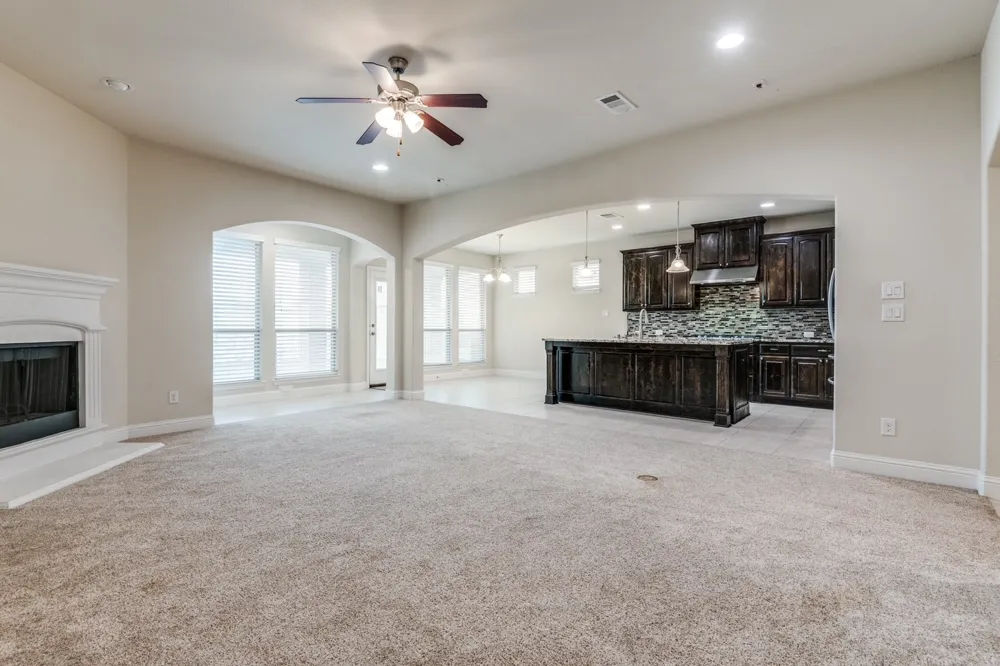 813 Warwick Boulevard Lewisville, TX 75056