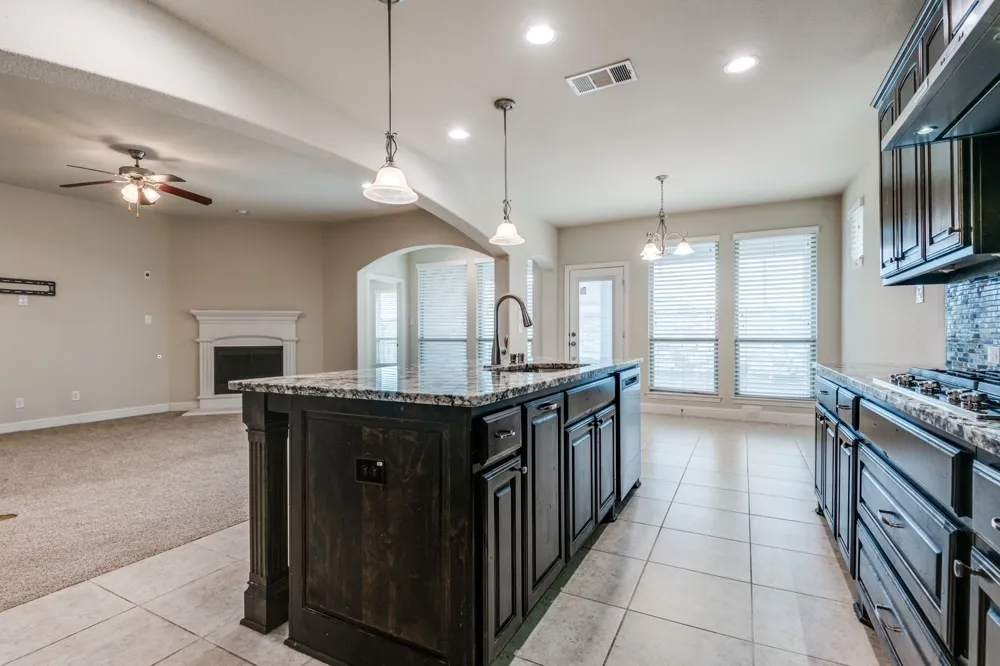 813 Warwick Boulevard Lewisville, TX 75056