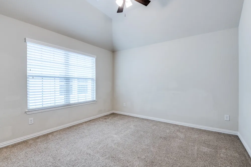 813 Warwick Boulevard Lewisville, TX 75056