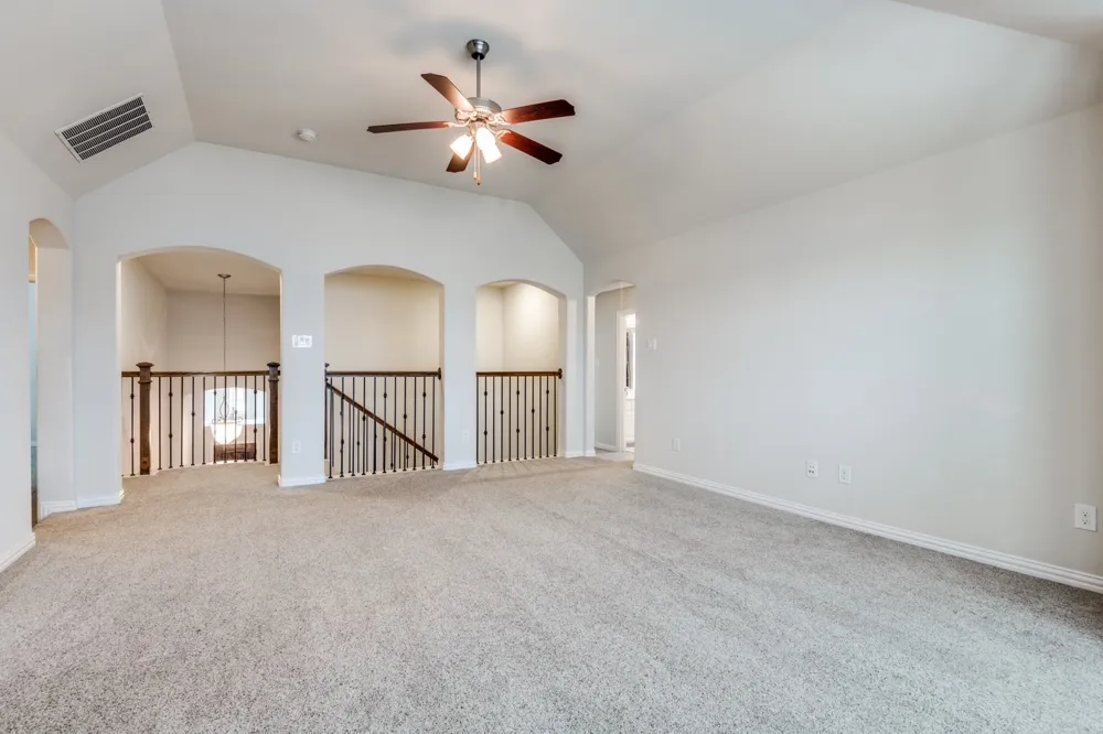 813 Warwick Boulevard Lewisville, TX 75056
