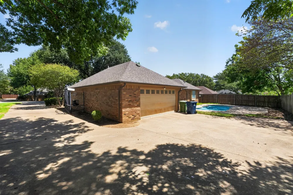 2907 Trail Lake Drive Grapevine, TX 76051