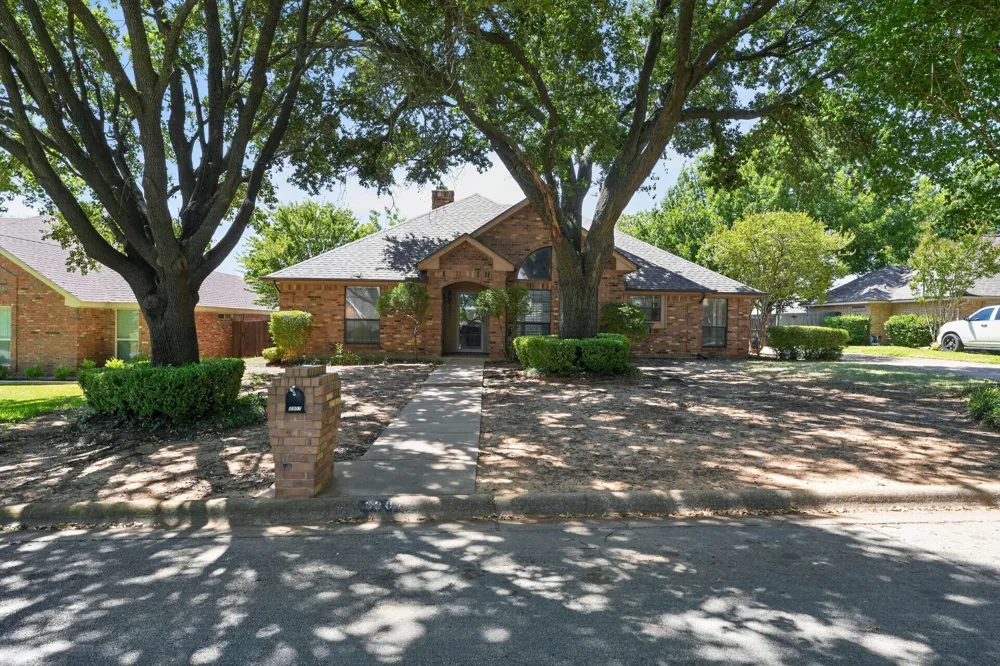 2907 Trail Lake Drive Grapevine, TX 76051