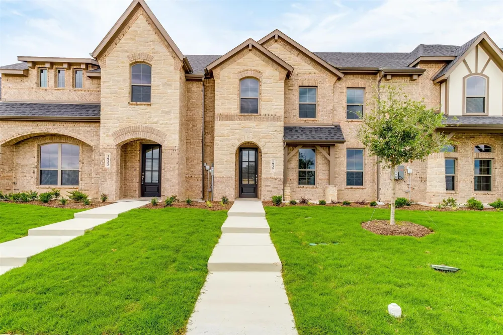 1529 HOmeplace Circle Mansfield, TX 76063