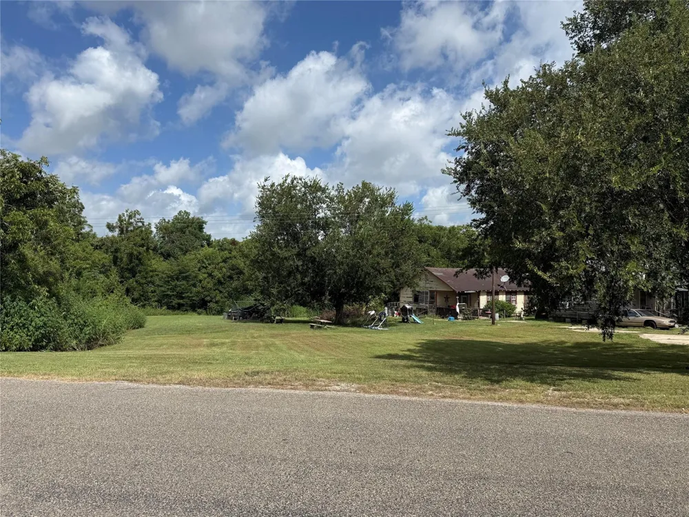 40562 Garrett Road Brookshire, TX 77423