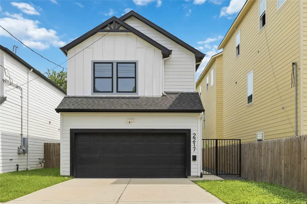 2217 Lee Street Houston, TX 77026