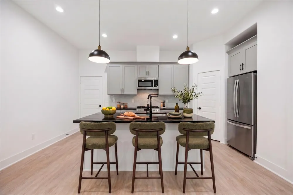 2217 Lee Street Houston, TX 77026