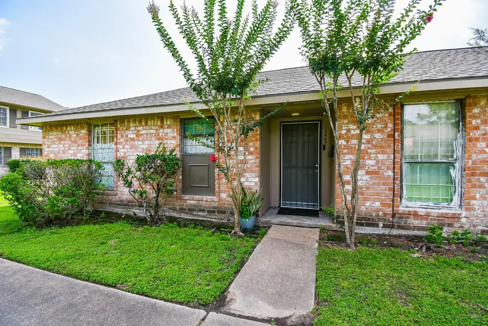 12469 Sharpview Drive #2469 Houston, TX 77072
