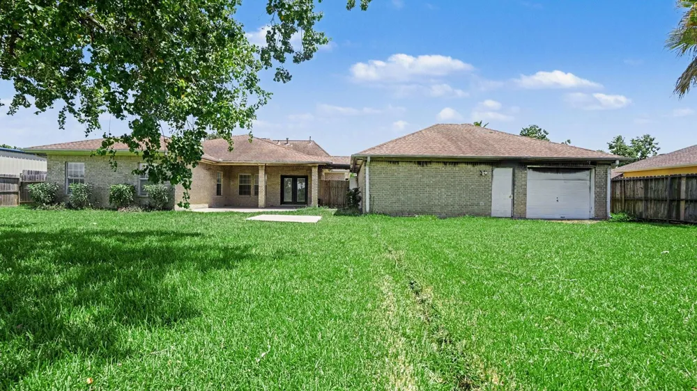 426 27th Street San Leon, TX 77539
