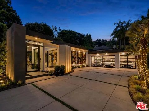 1049 Loma Vista Drive