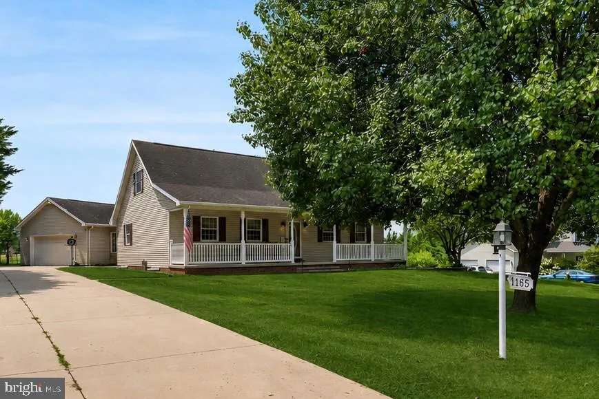 1165 FOX RUN TERRACE Hanover, PA 17331
