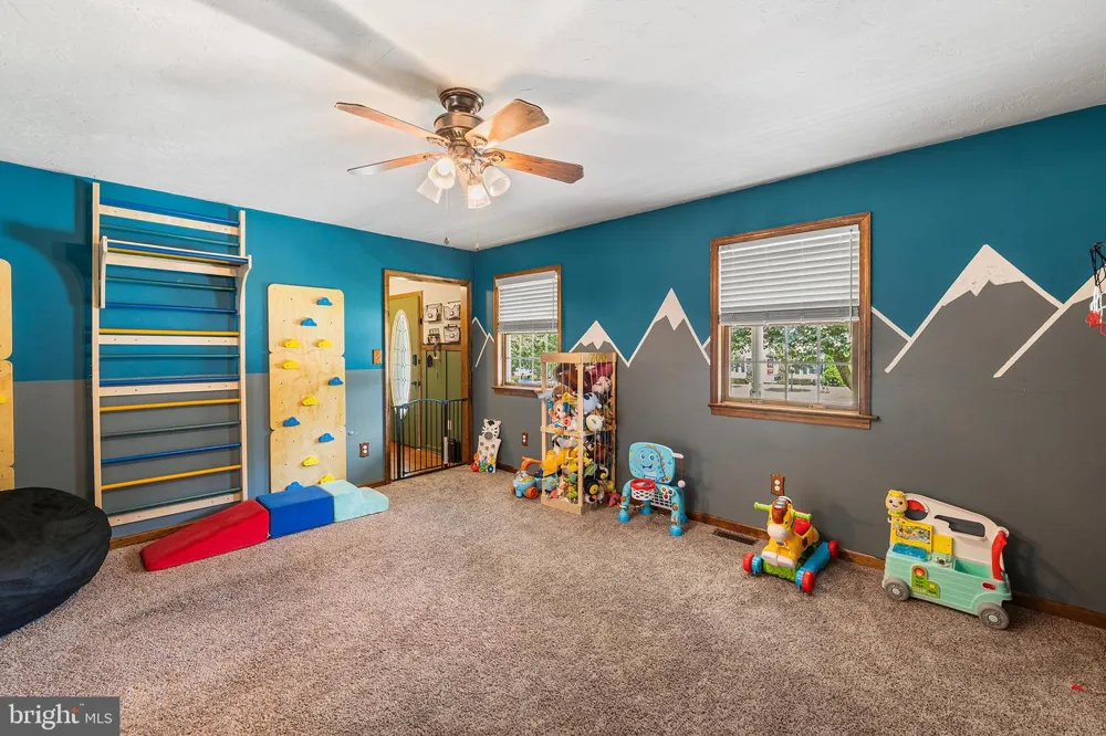 1165 FOX RUN TERRACE Hanover, PA 17331